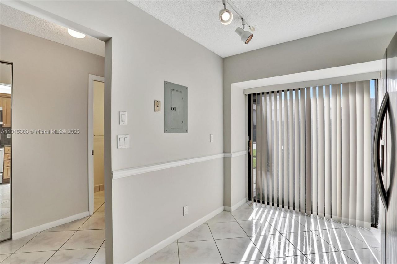 4615 S Carambola Cir S, Unit 27232, Coconut Creek, FL 33066 Photo