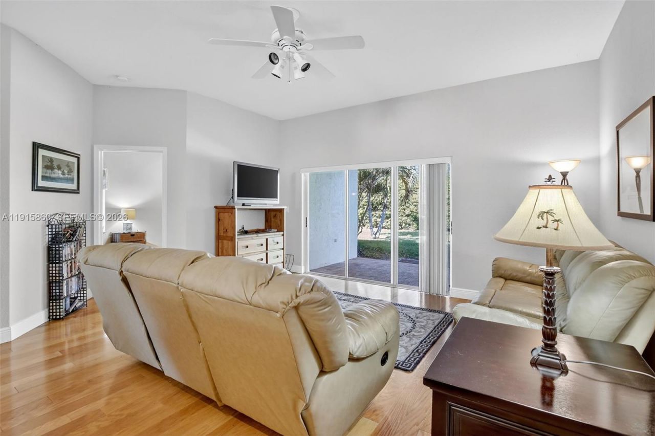 17061 NW 17th St, Pembroke Pines, FL 33028 Photo