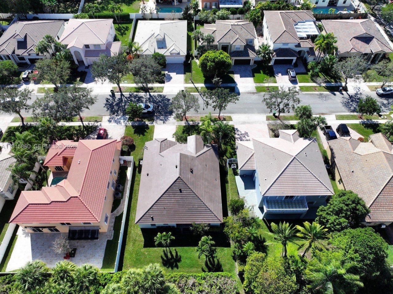 17061 NW 17th St, Pembroke Pines, FL 33028 Photo