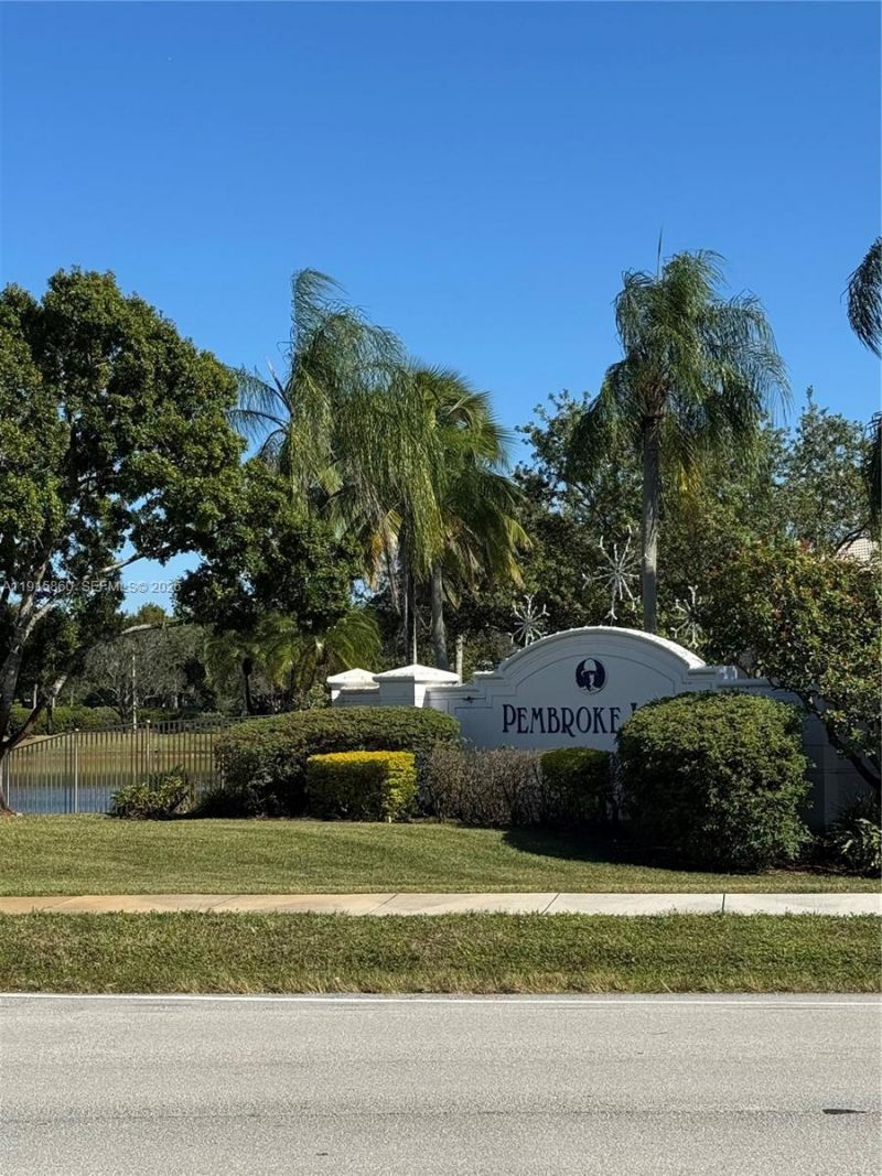 17061 NW 17th St, Pembroke Pines, FL 33028 Photo