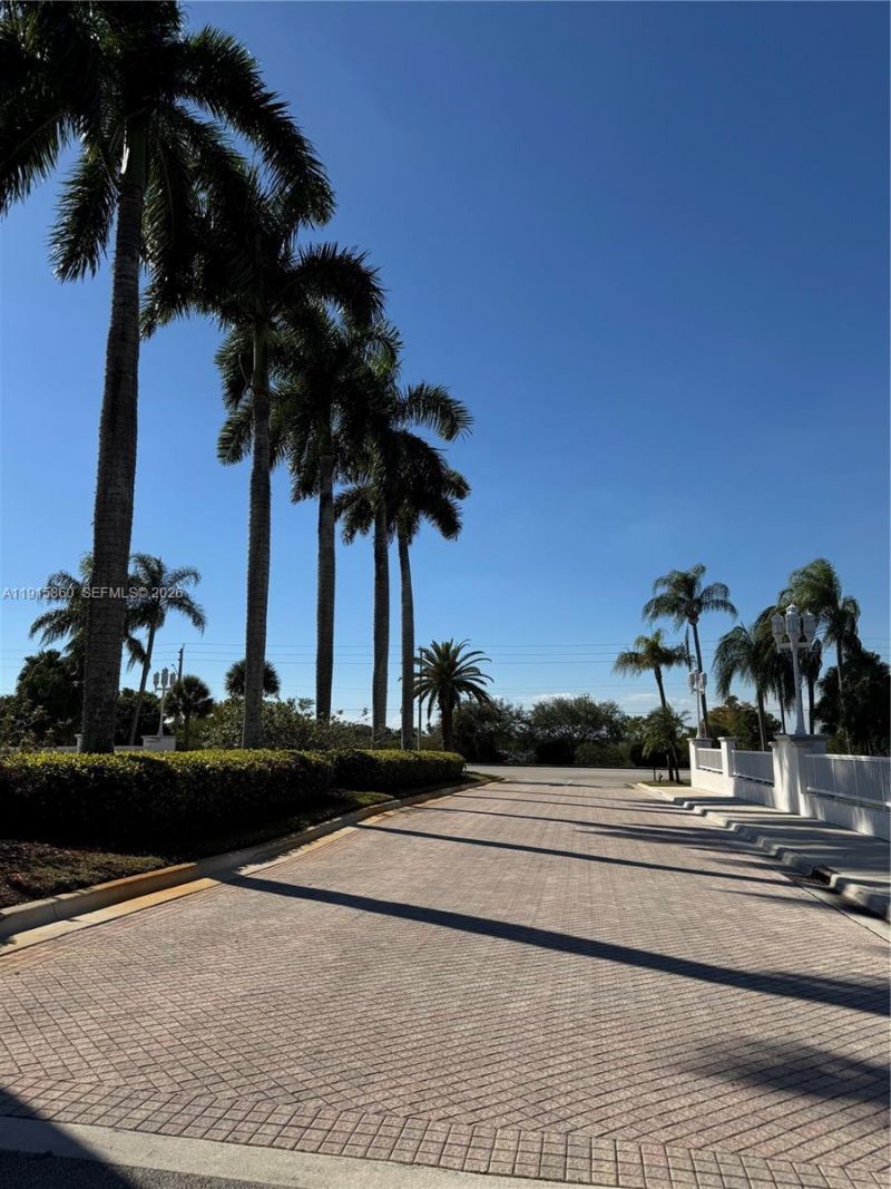 17061 NW 17th St, Pembroke Pines, FL 33028 Photo