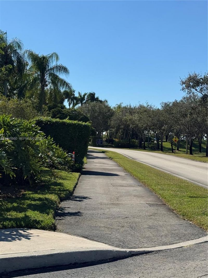 17061 NW 17th St, Pembroke Pines, FL 33028 Photo