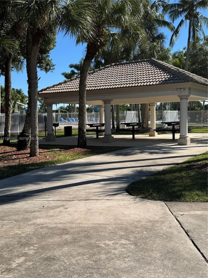 17061 NW 17th St, Pembroke Pines, FL 33028 Photo