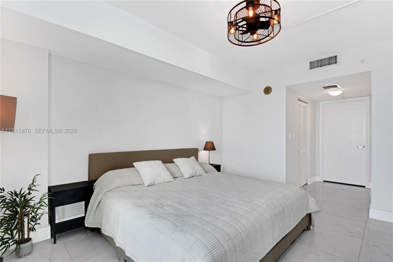 1800 N Bayshore Dr, Unit 4106, Miami, FL 33132 Photo