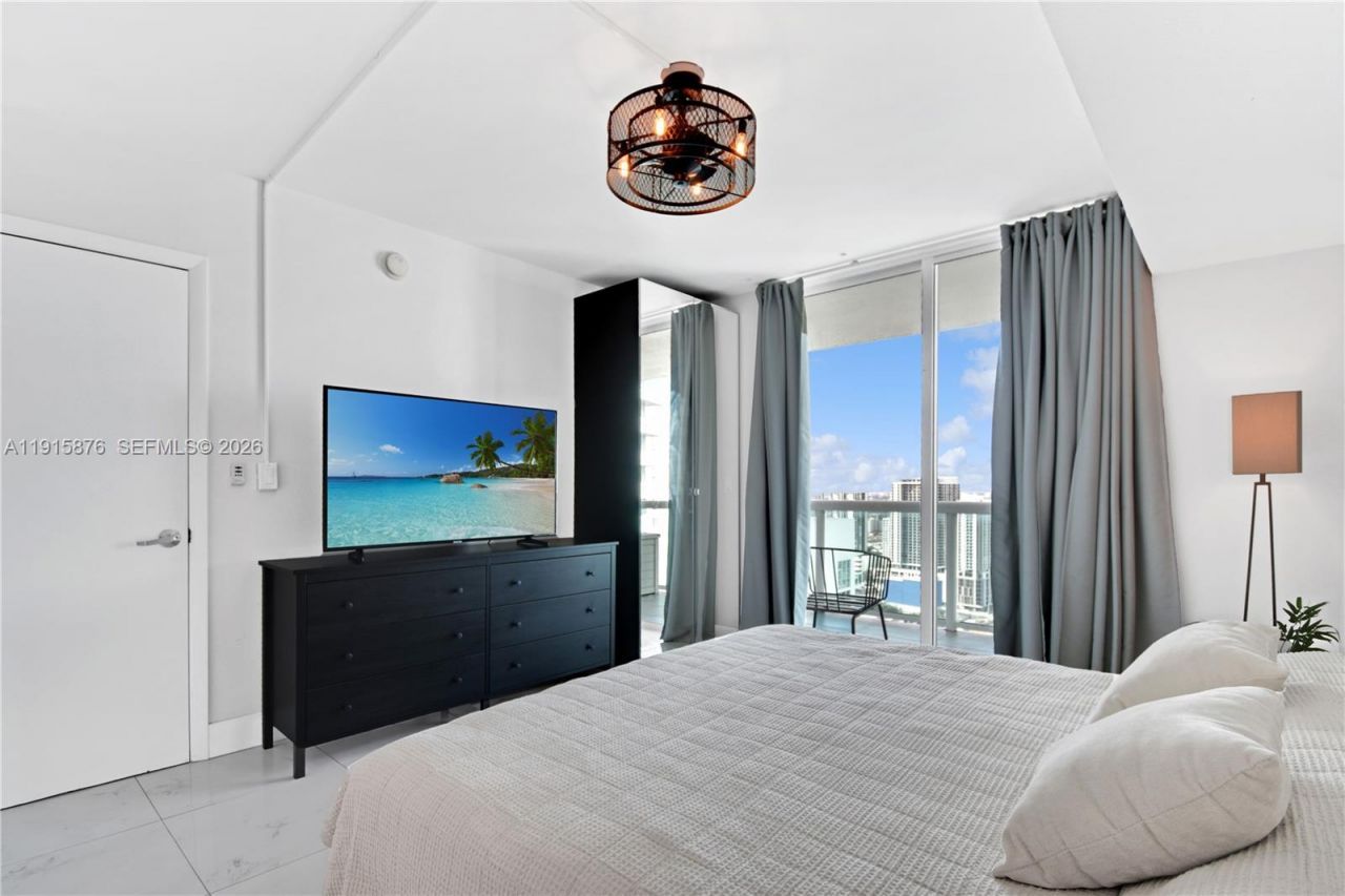 1800 N Bayshore Dr, Unit 4106, Miami, FL 33132 Photo