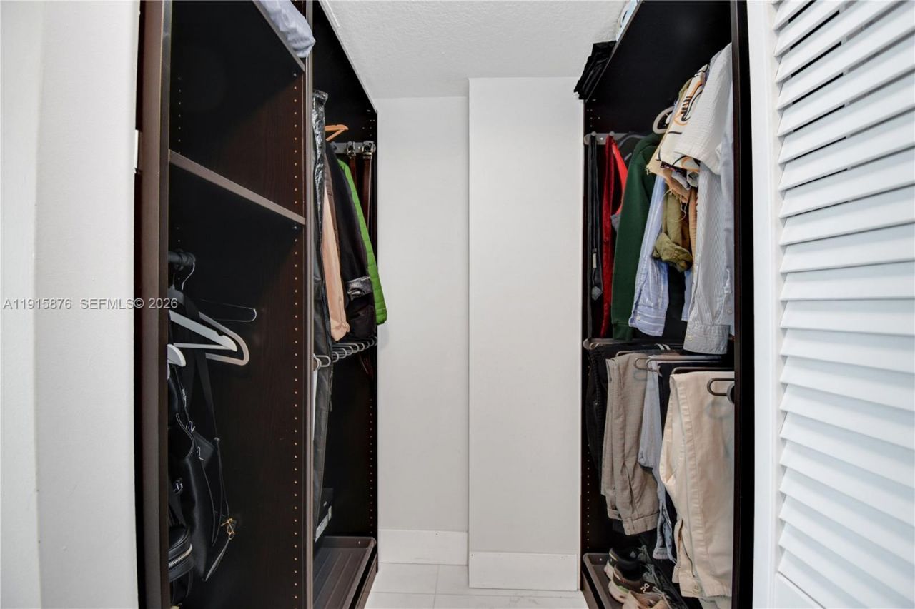 1800 N Bayshore Dr, Unit 4106, Miami, FL 33132 Photo