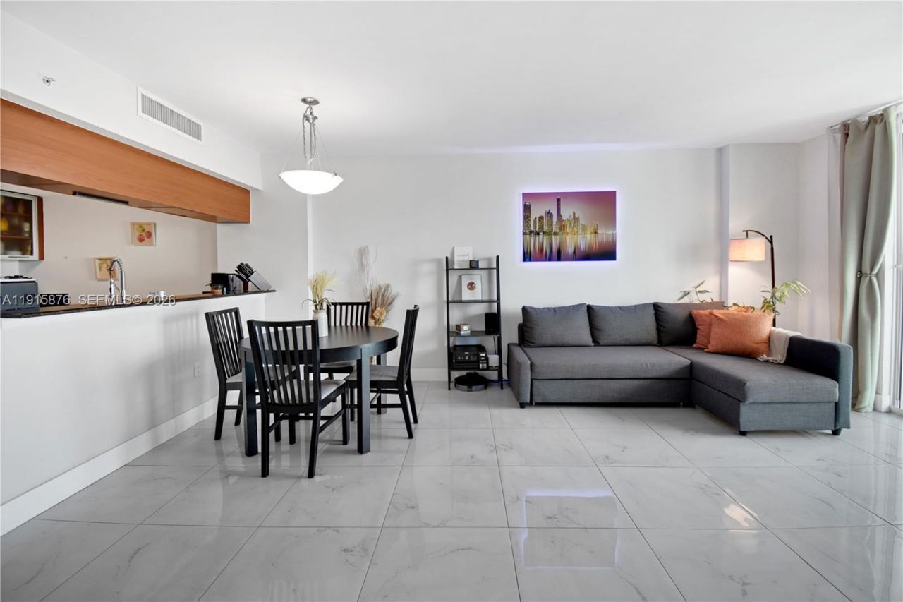 1800 N Bayshore Dr, Unit 4106, Miami, FL 33132 Photo