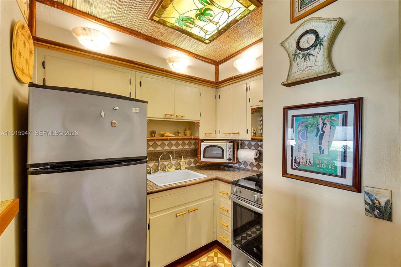 851 Atlantic Shores Blvd, Unit 121, Hallandale Beach, FL 33009 Photo