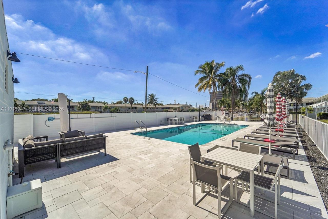 851 Atlantic Shores Blvd, Unit 121, Hallandale Beach, FL 33009 Photo