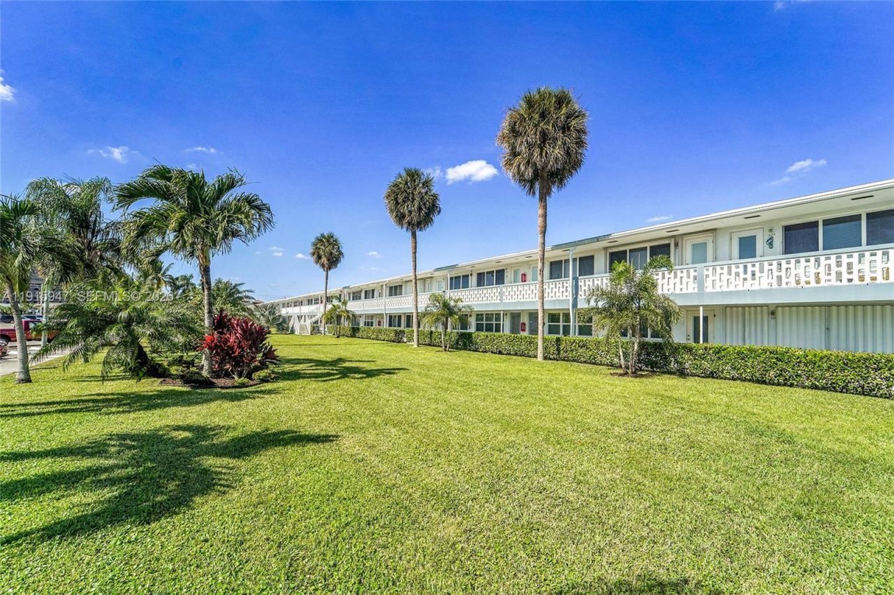 851 Atlantic Shores Blvd, Unit 121, Hallandale Beach, FL 33009 Photo