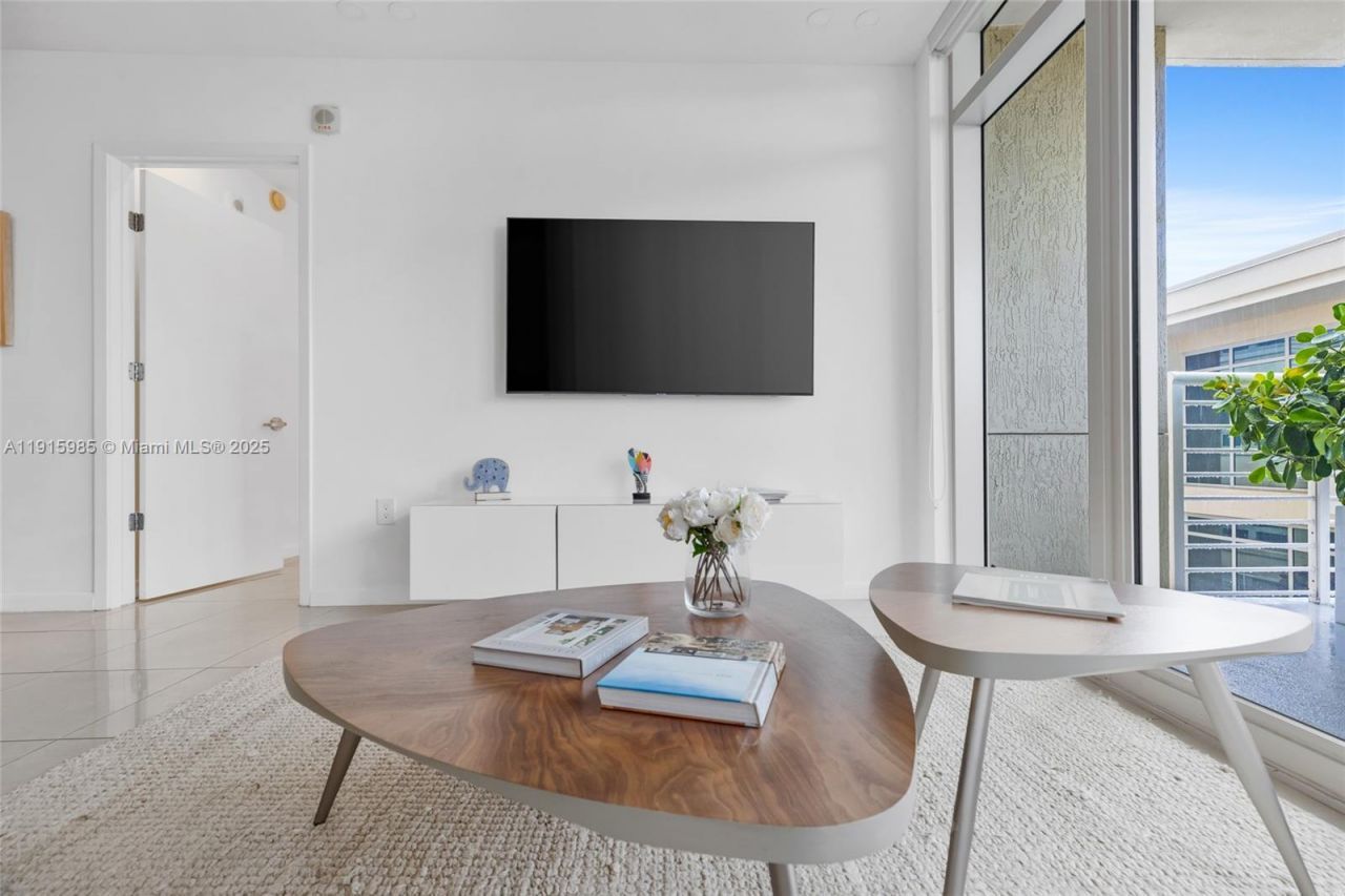 3250 NE 1st Ave, Unit 605, Miami, FL 33137 Photo