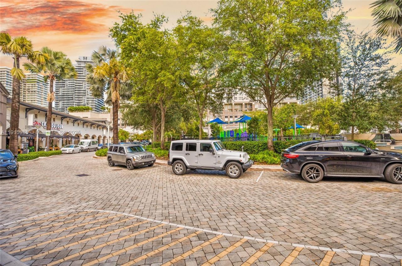 3250 NE 1st Ave, Unit 605, Miami, FL 33137 Photo