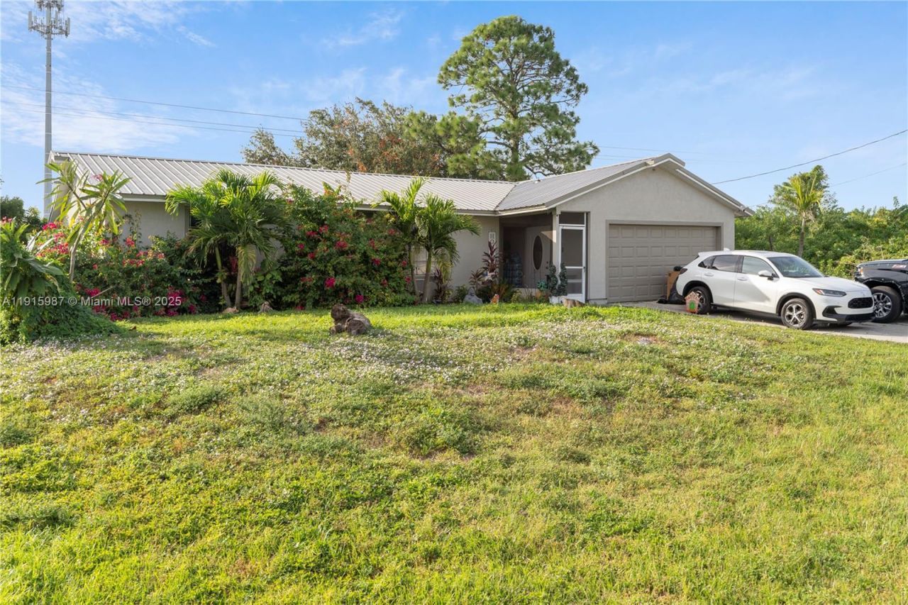 302 Floyd Ave S, Naples, FL 33976 Photo