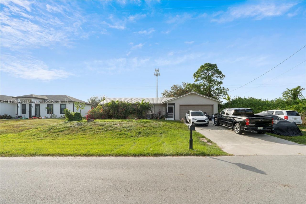 302 Floyd Ave S, Naples, FL 33976 Photo
