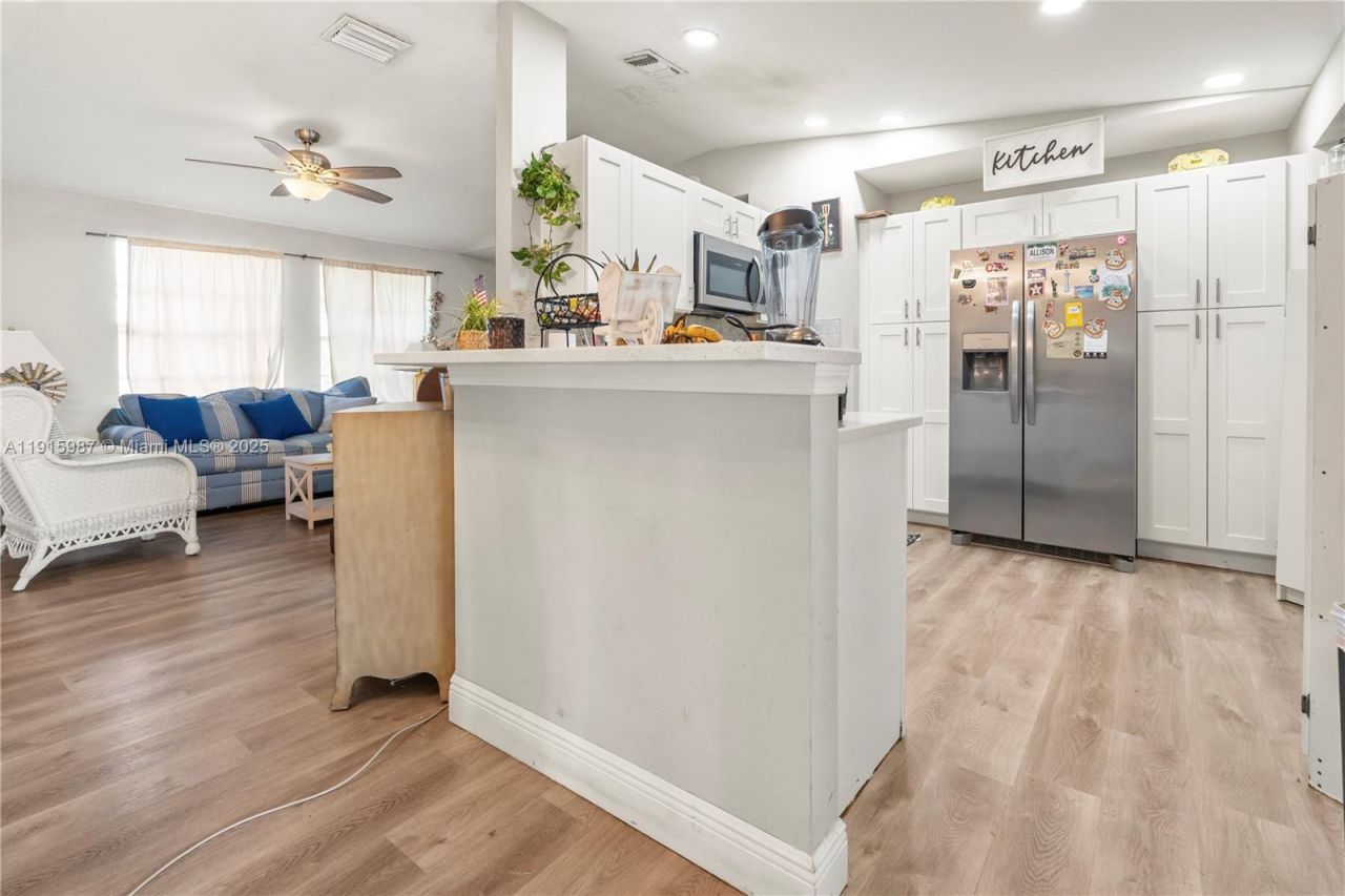 302 Floyd Ave S, Naples, FL 33976 Photo