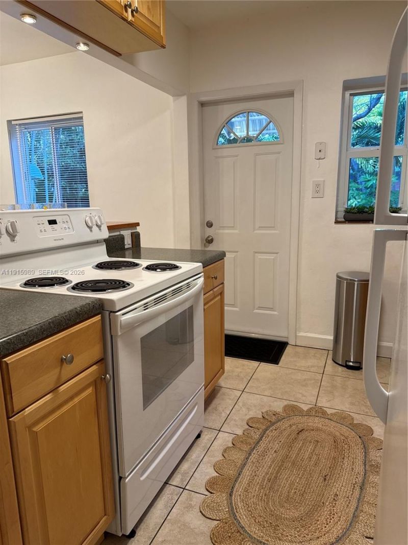 6141 SW 47th St, Unit 1, Miami, FL 33155 Photo