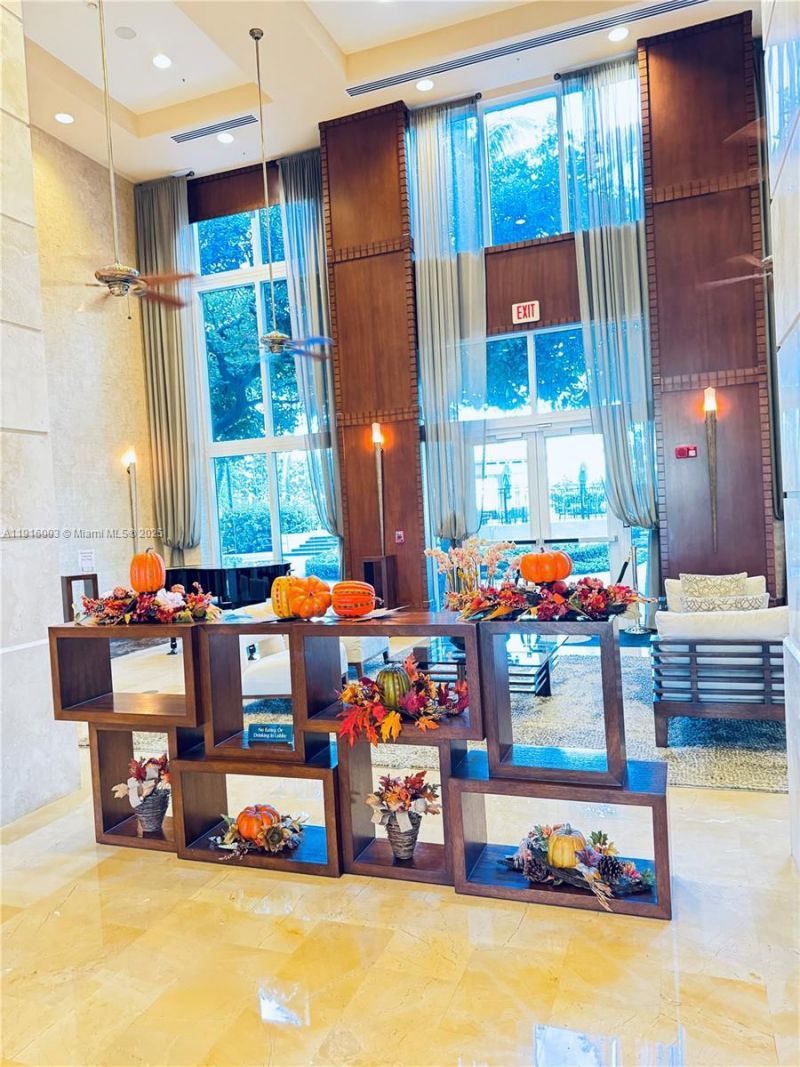 19501 W Country Club Dr, Unit PH-06, Aventura, FL 33180 Photo