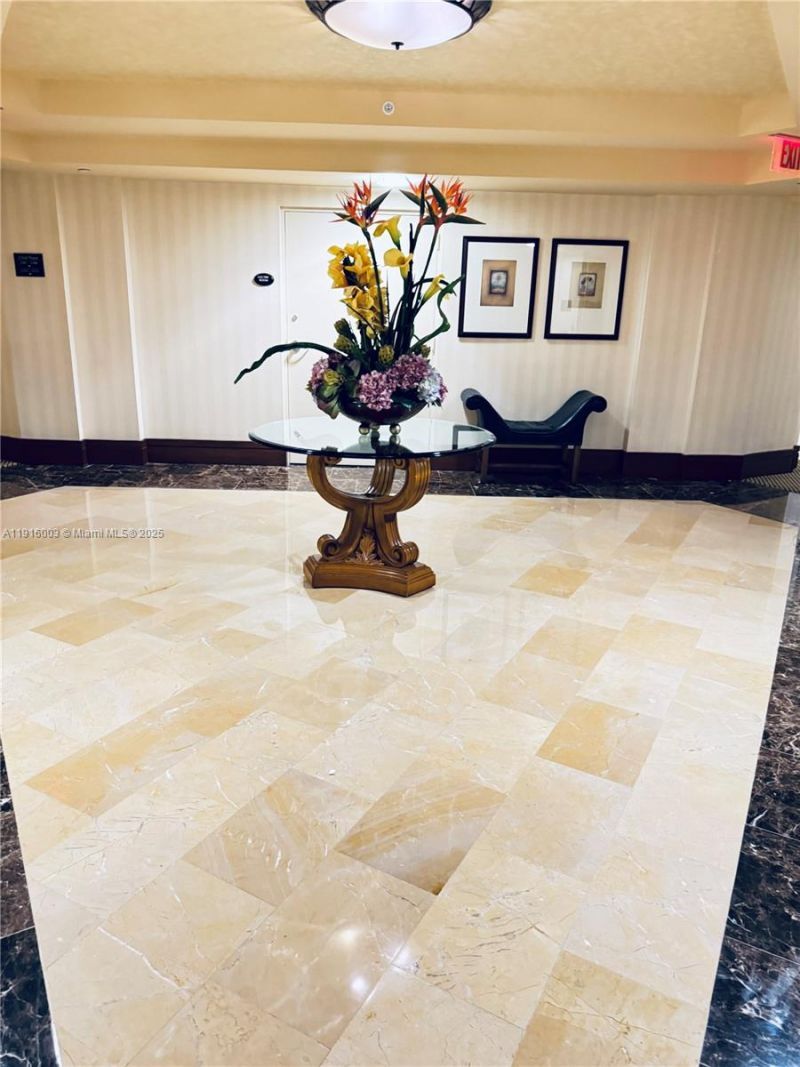 19501 W Country Club Dr, Unit PH-06, Aventura, FL 33180 Photo