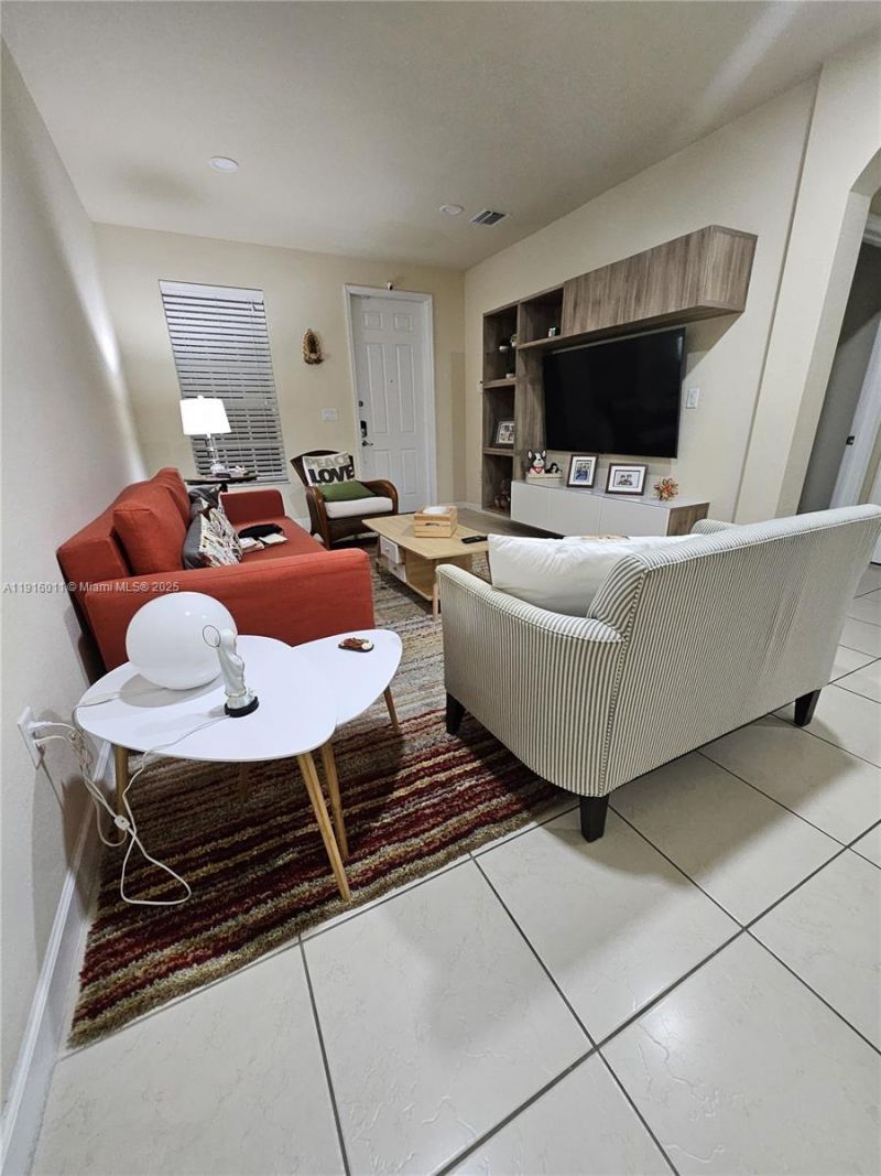 9572 SW 169th Pl, Miami, FL 33196 Photo