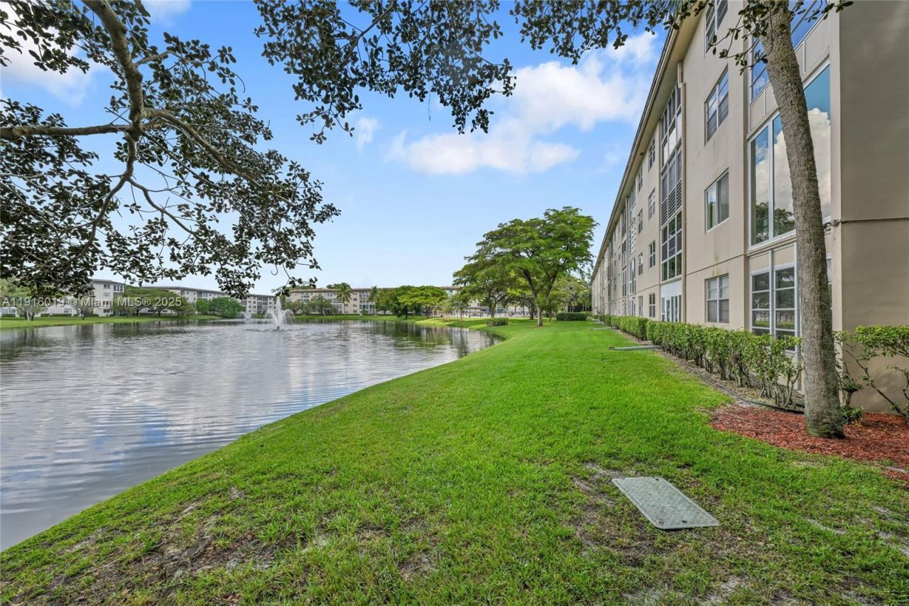 1703 Andros Isle, Unit G2, Coconut Creek, FL 33066 Photo