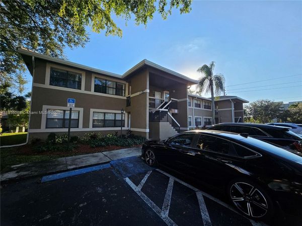 11570 NW 42nd St, Unit 11570, Coral Springs, FL 33065