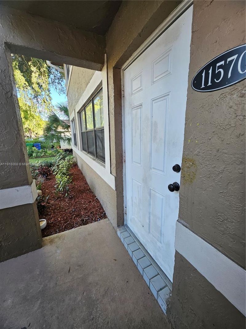 11570 NW 42nd St, Unit 11570, Coral Springs, FL 33065 Photo