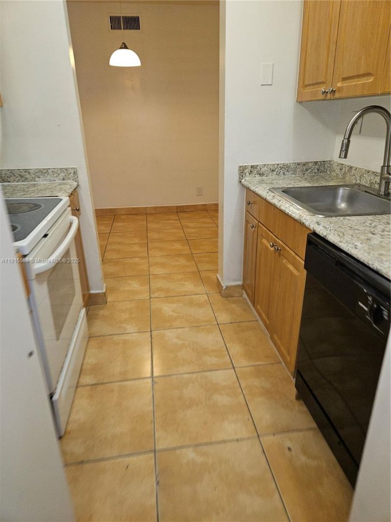 11570 NW 42nd St, Unit 11570, Coral Springs, FL 33065 Photo