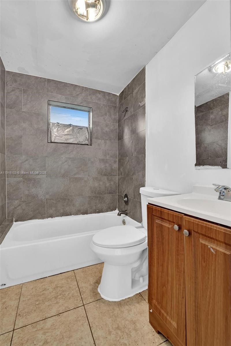 2800 NW 6th Ct, Fort Lauderdale, FL 33311 Photo