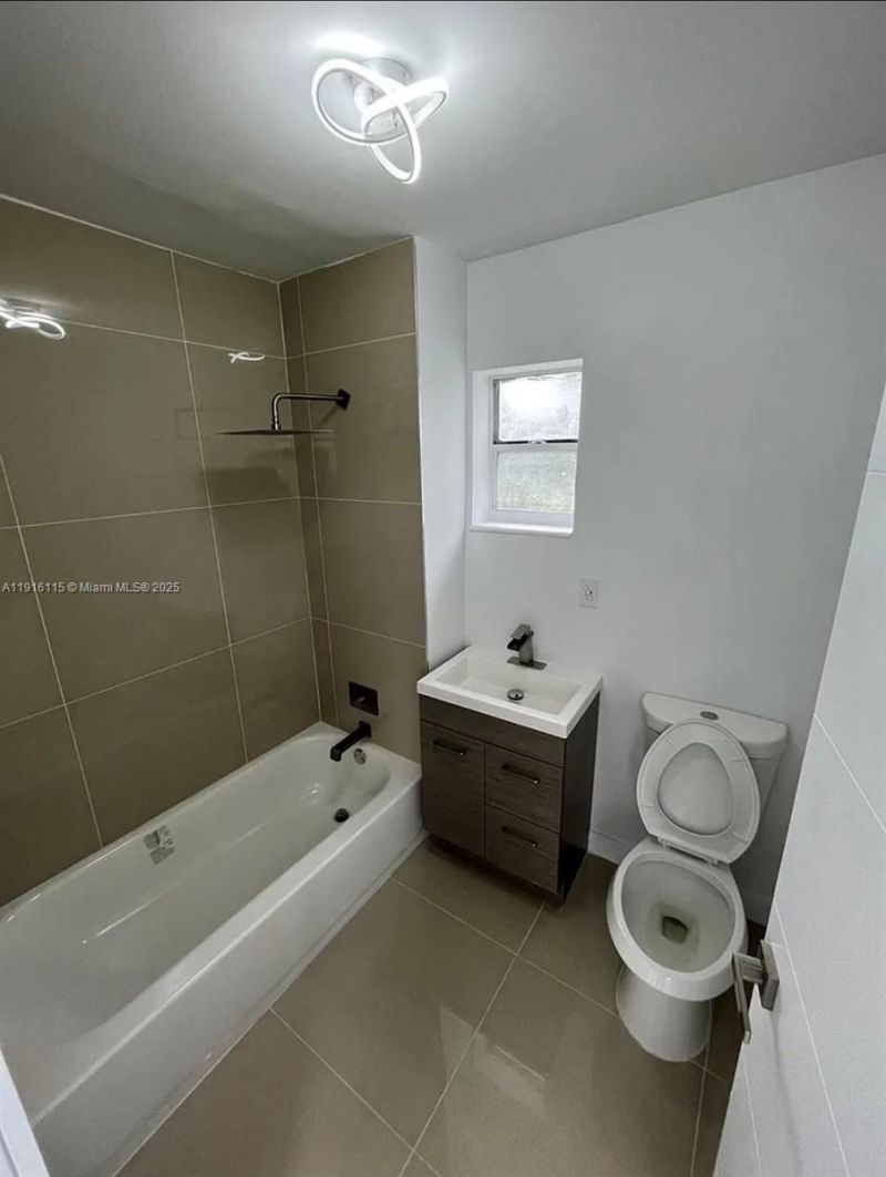 2726 NW 4th Ct, Pompano Beach, FL 33069 Photo