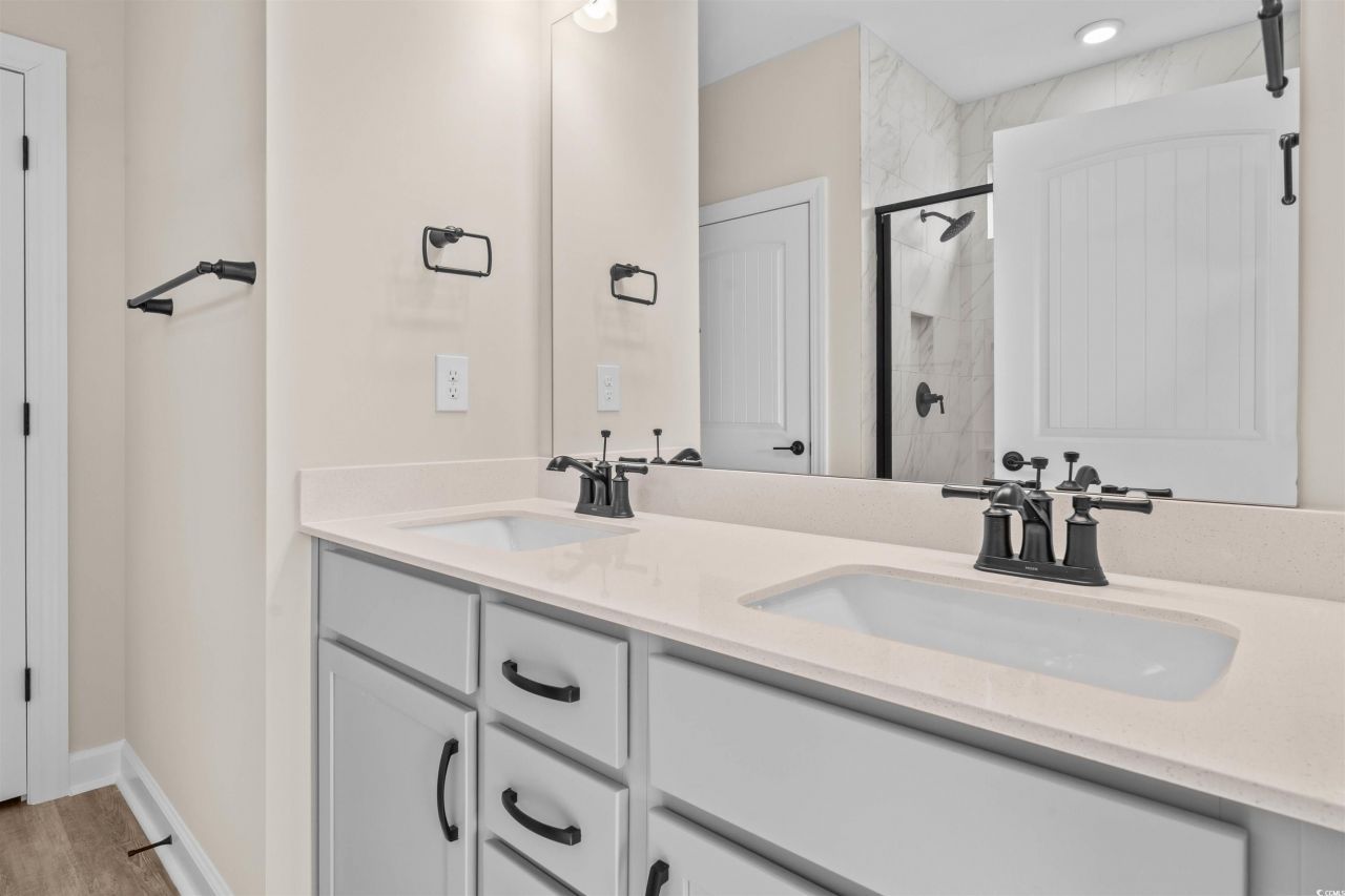 1240 Saxon Ct. Photo 9