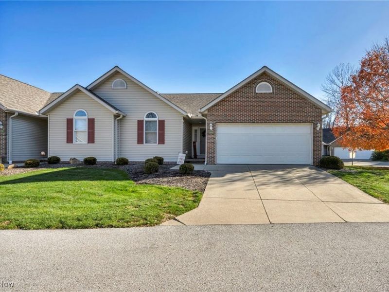 1393 Waters Edge Drive, Akron, OH 44313 Photo 1