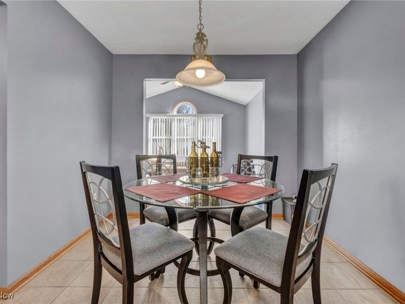 1393 Waters Edge Drive, Akron, OH 44313 Photo 14