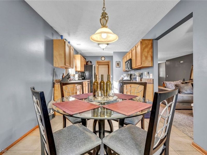 1393 Waters Edge Drive, Akron, OH 44313 Photo 15