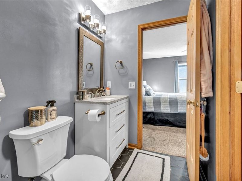 1393 Waters Edge Drive, Akron, OH 44313 Photo 33