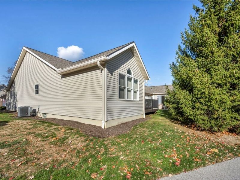 1393 Waters Edge Drive, Akron, OH 44313 Photo 44