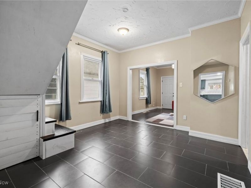 1607 E 34th Street, Cleveland, OH 44114 Photo 14