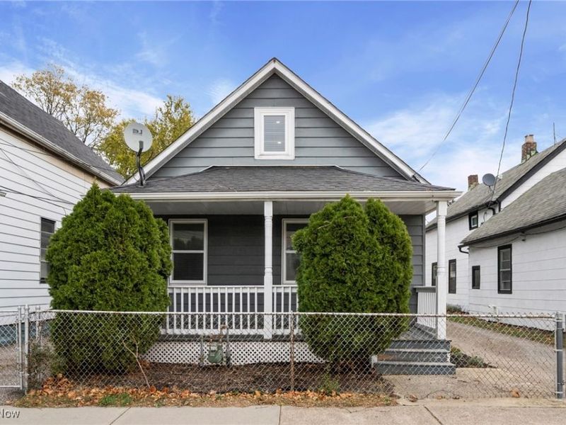 1607 E 34th Street, Cleveland, OH 44114 Photo 2