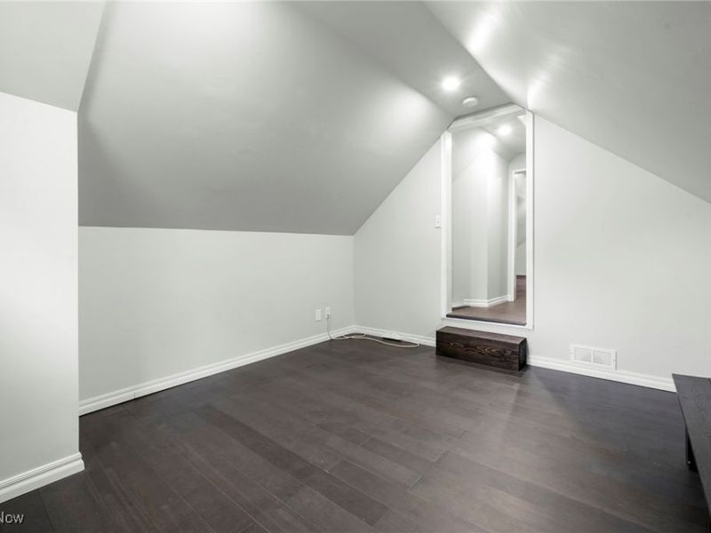 1607 E 34th Street, Cleveland, OH 44114 Photo 35