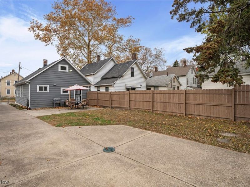 1607 E 34th Street, Cleveland, OH 44114 Photo 47