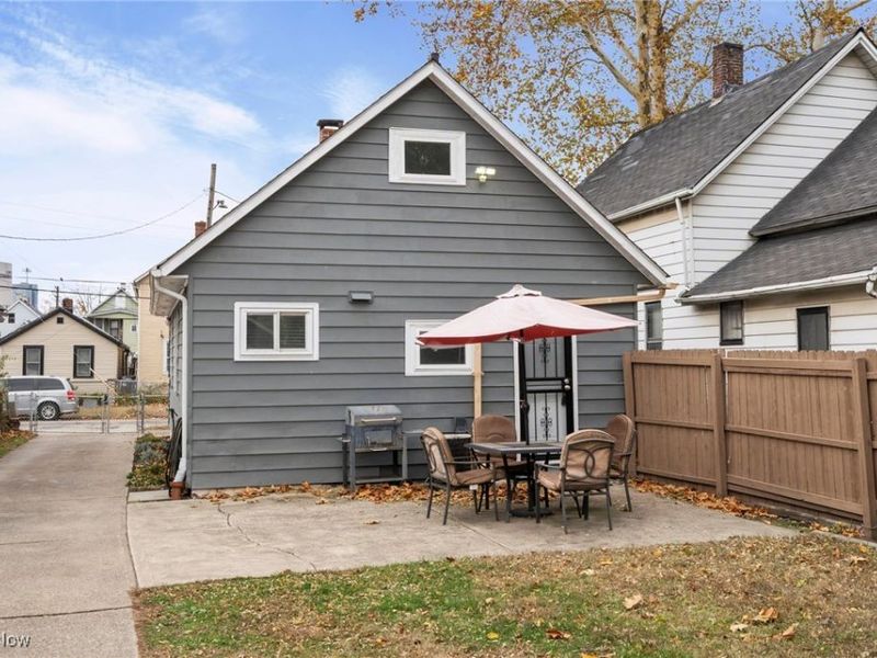 1607 E 34th Street, Cleveland, OH 44114 Photo 48