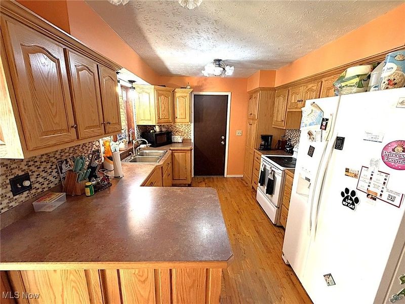 737 Dunny Avenue, Sheffield Lake, OH 44054 Photo 6