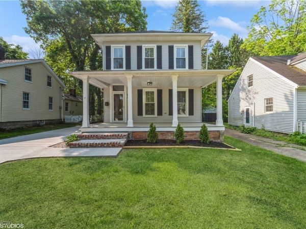 190 Columbus Street, Chagrin Falls, OH 44022