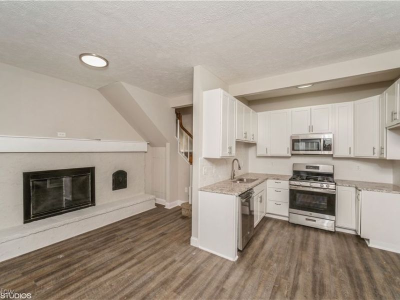 190 Columbus Street, Chagrin Falls, OH 44022 Photo 6