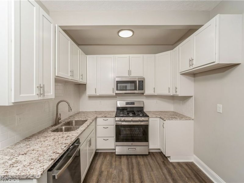 190 Columbus Street, Chagrin Falls, OH 44022 Photo 7