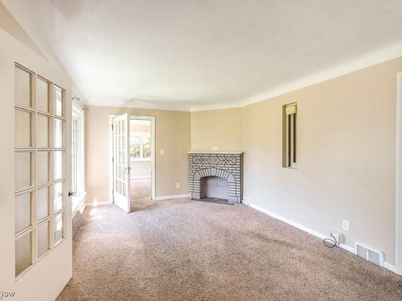 145 Richmond Road, Richmond Heights, OH 44143 Photo 2