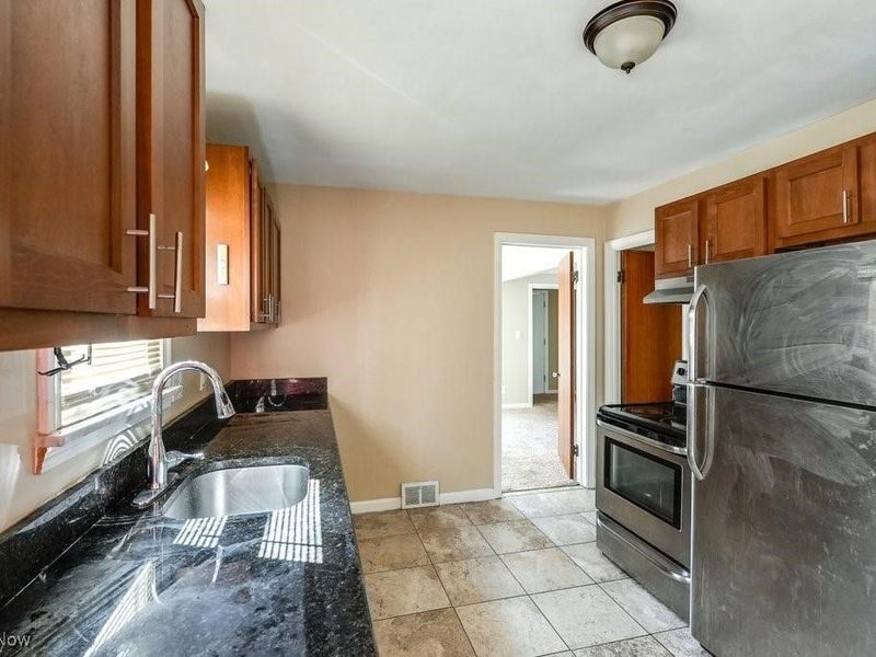 145 Richmond Road, Richmond Heights, OH 44143 Photo 9