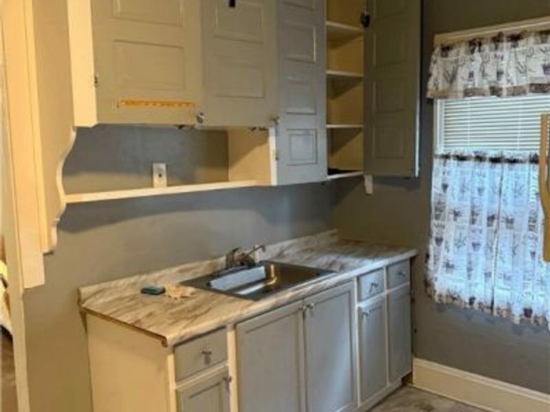 12524 Union Avenue, Cleveland, OH 44105 Photo 2