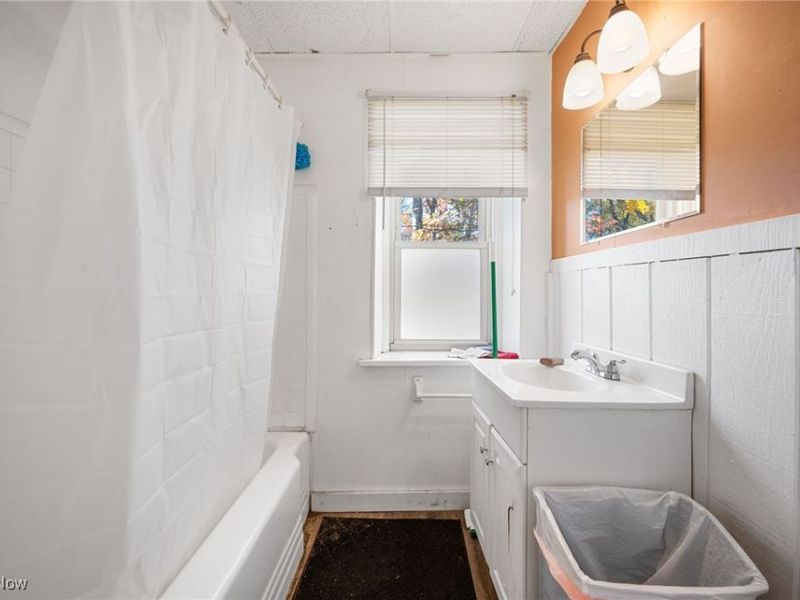 920 Broadway Avenue, Bedford, OH 44146 Photo 11