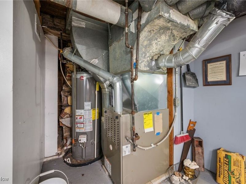 920 Broadway Avenue, Bedford, OH 44146 Photo 22