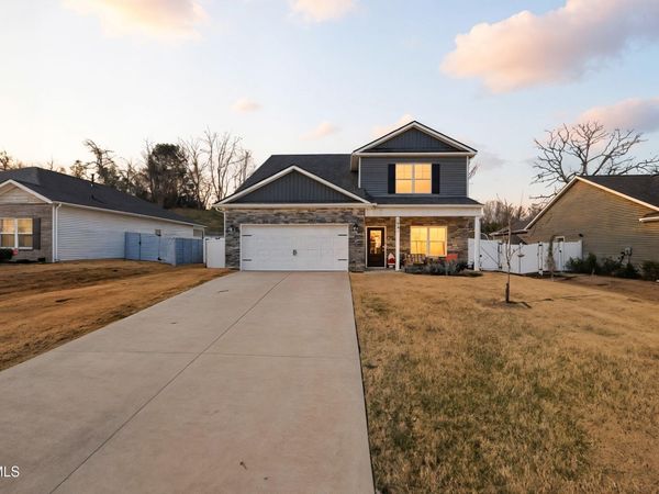 5402 Wildlife Circle, Piney Flats, TN 37686